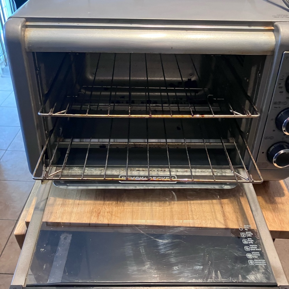 Black & Decker Silver Toaster Oven - Picture 2 of 16